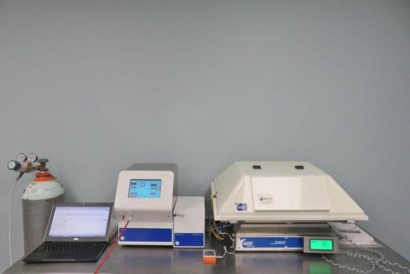 GE Wave Bioreactor 2050EHT with Integrated Wavepod II Controller for Controlled Cell Culture-cover