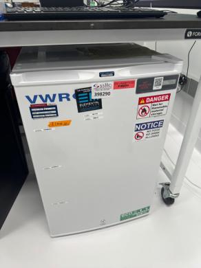 VWR HCUCFS-0420 Undercounter Laboratory Freezer for Sample Storage-cover