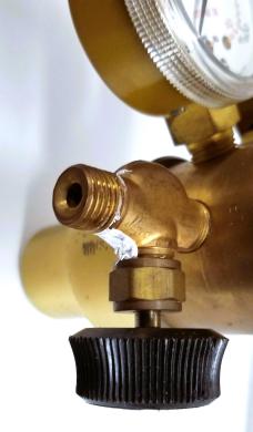 VWR 55850-496 Single Stage Breathing Air Gas Regulator (CGA 346)-cover
