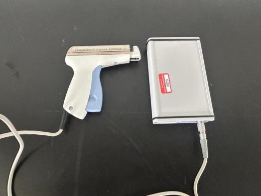 TerumoBCT T-Seal Mobile Battery Unit with 28.8V LiIonMn Battery for Portable Lab Devices-cover