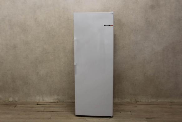 Bosch GSN29VWEP Upright Laboratory Freezer-cover
