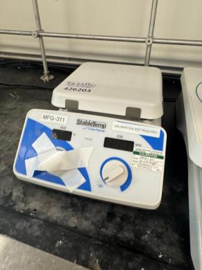 Cole-Parmer StableTemp Model 03407-11 Hotplate Stirrer with Adjustable Temperature and Speed Controls-cover