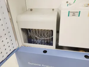Illumina Genome Analyser IIx System with PEM IIX and Cluster Station for High-Throughput DNA Sequencing, 7 of 39