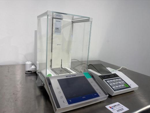 Mettler Toledo XP205 Analytical Balance-cover