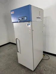 Thermo Scientific Revco REL2304D22 Laboratory Refrigerator with Digital Temperature Control, 3 of 4