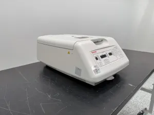 Thermo Scientific Cytospin 4 Laboratory Cytocentrifuge with Programmable Controls, 2 of 4