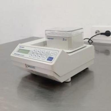 Eppendorf Comfort 5355 Digital Thermomixer with Programmable Temperature and Mixing Control-cover