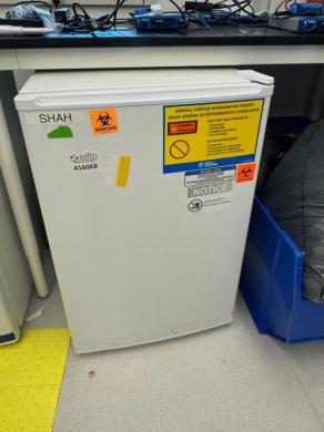 Fisher Scientific Model 05LFEEFS Undercounter Laboratory Freezer with R134A Refrigerant-cover