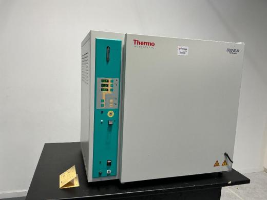 Thermo Scientific BBD 6220 Laboratory Oven with Precise Temperature Control up to 180°C-cover