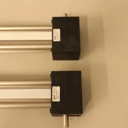 Igus Drylin XY Belt Driven Gantry System with Stepper Motors and Linear Rails (85mm x 2000mm), 5 of 11