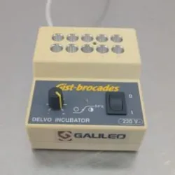 Gist-Brocades ICS-11 Dry Incubator for Antibiotic and Sulfonamide Detection, 3 of 5