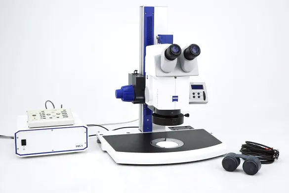 Zeiss Discovery V12 Stereo Zoom Microscope with Achromat S 1.0x, 10x/23 Eyepieces, Ring Light and AxioCam ICc1