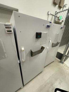 Fisher Scientific Isotemp Upright Laboratory Refrigerator-cover