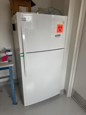 Kenmore Model 111 61212610 Laboratory Refrigerator/Freezer Combo Unit-cover