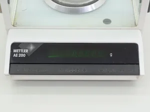 Mettler AE200 Precision Analytical Balance for Accurate Weighing, 3 of 4