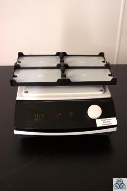 Thermo Compact Digital Microplate Shaker with 60°C Range and 1200 RPM Speed-cover
