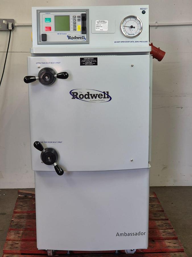 Rodwell Ambassador Front-Loading Floor Autoclave with MP25 Intelligent Cycle Controller