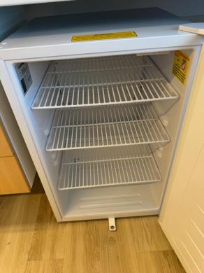 VWR Undercounter Refrigerator-cover