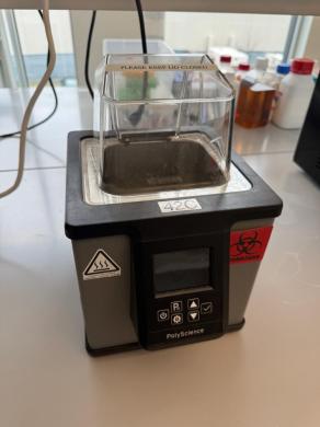 Polyscience WBE02 Laboratory Heated Water Bath for Temperature Control-cover