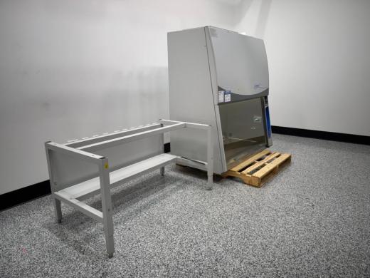 Labconco Logic+ 4-foot Class II Biological Safety Cabinet with Digital Airflow Monitor-cover