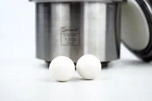 Retsch 30 mm Zirconium Oxide Grinding Balls, 8 Pieces, 05.368.0092, 3 of 3