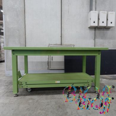 Sakae KWCF-158 Pedal-Operated Height-Adjustable Heavy-Duty Workbench 1500 × 800 mm-cover
