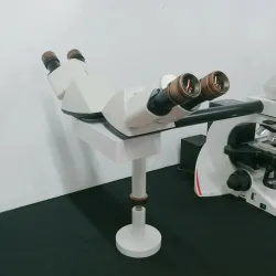 Leica DM2500 Multihead 5-Headed Teaching Microscope System, 5 of 8