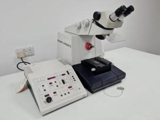 Leica Reichert Ultracut S Ultramicrotome and Controller Lab-cover