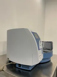 Thermo Scientific KingFisher Flex Automated Magnetic Particle Processor for Sample Purification, 2 of 4