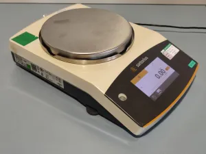 Sartorius Quintix 1102 1CFR Precision Balance 1100g / 0.01g, 2 of 11