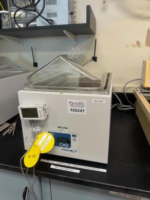 VWR Model 10128-128 Shaking Water Bath with Digital Control and Transparent Lid-cover