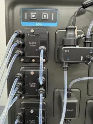 Cytiva ÄKTA pilot™ 600R GMP Compliant Benchtop Chromatography System for Pilot-Scale Bioprocessing, 2 of 4