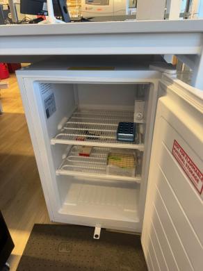VWR Undercounter Freezer-cover