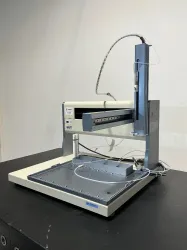 Gilson GX-271 Automated Liquid Handler with Syringe-less Dynamic Pumping System, 2 of 4