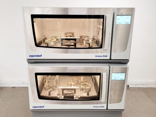 Eppendorf Innova S44i Double Stack Shaking Incubator for Controlled Cell Culture-cover