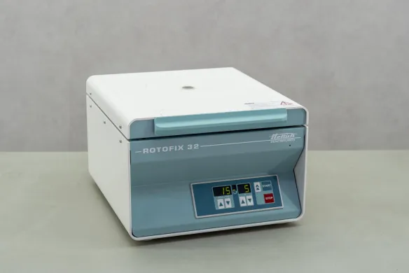 Hettich Rotofix 32 A Benchtop Centrifuge with Swing-out Rotor