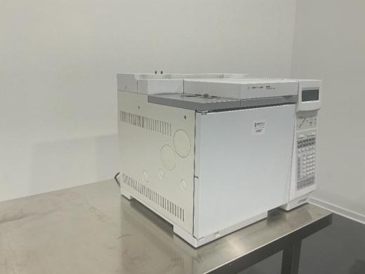 Agilent Technologies 6890N Gas Chromatograph with SSL Injector and FID Detector-cover