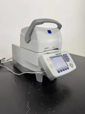 Eppendorf Vapo Protect Mastercycler pro Precision Thermal Cycler with Vapor Protection