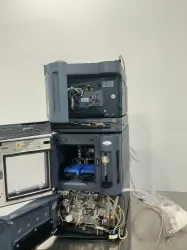 Waters Acquity High-Performance Liquid Chromatography System with Binary Solvent Manager and PDA Detector, 4 of 4