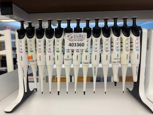 Integra Single Channel Adjustable Volume Micropipettes – Pack of 13-cover