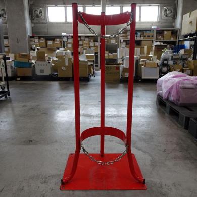AS ONE 1500L Gas Cylinder Stand with Safety Chain (Red)-cover