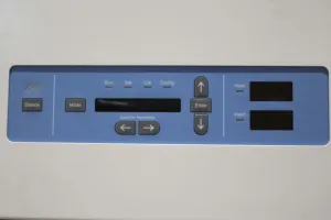 Thermo Scientific Reach-In 3951 Large-Capacity CO2 Incubator, 3 of 4