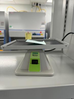 Bio-Rad Mini Rocker Rocking Platform for Laboratory Use-cover