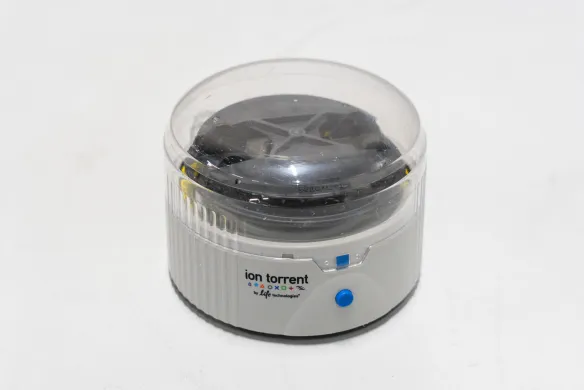 Ion Torrent Chip Minifuge for Centrifugation of Ion PGM/Ion Proton Chips