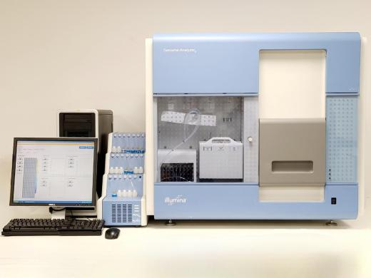 Illumina Genome Analyser IIx System with PEM IIx and Dell PC System for High-Throughput DNA Sequencing-cover