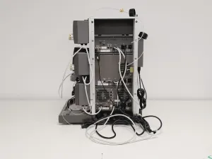 ÄKTA Purification System with P-900 Pump, UV-900 Detector, pH/C-900 Monitor, P-960 Pump, FRAC-950 Fraction Collector, 8 of 31