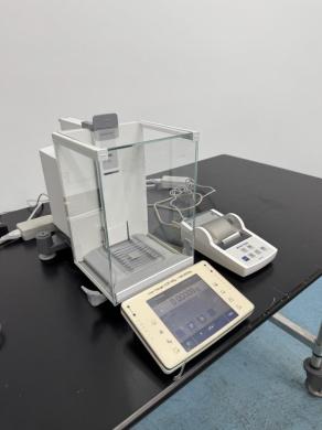 Mettler Toledo XPE205 Analytical Balance with P28 Printer-cover