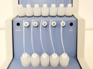 Illumina Genome Analyser IIx System with PEM IIX and Cluster Station for High-Throughput DNA Sequencing, 34 of 39