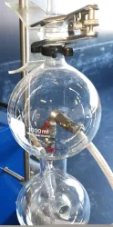 Custom Fractional Terpene Distillation Apparatus with 1000 mL Round-Bottom Flask and Automated Heating Controls, 4 of 12