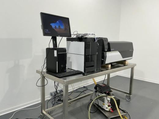 Shimadzu LCMS-8060NX Nexera LC Series 40 Liquid Chromatograph Mass Spectrometer System-cover